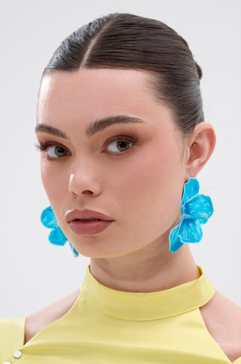 NO BLUES EARRING