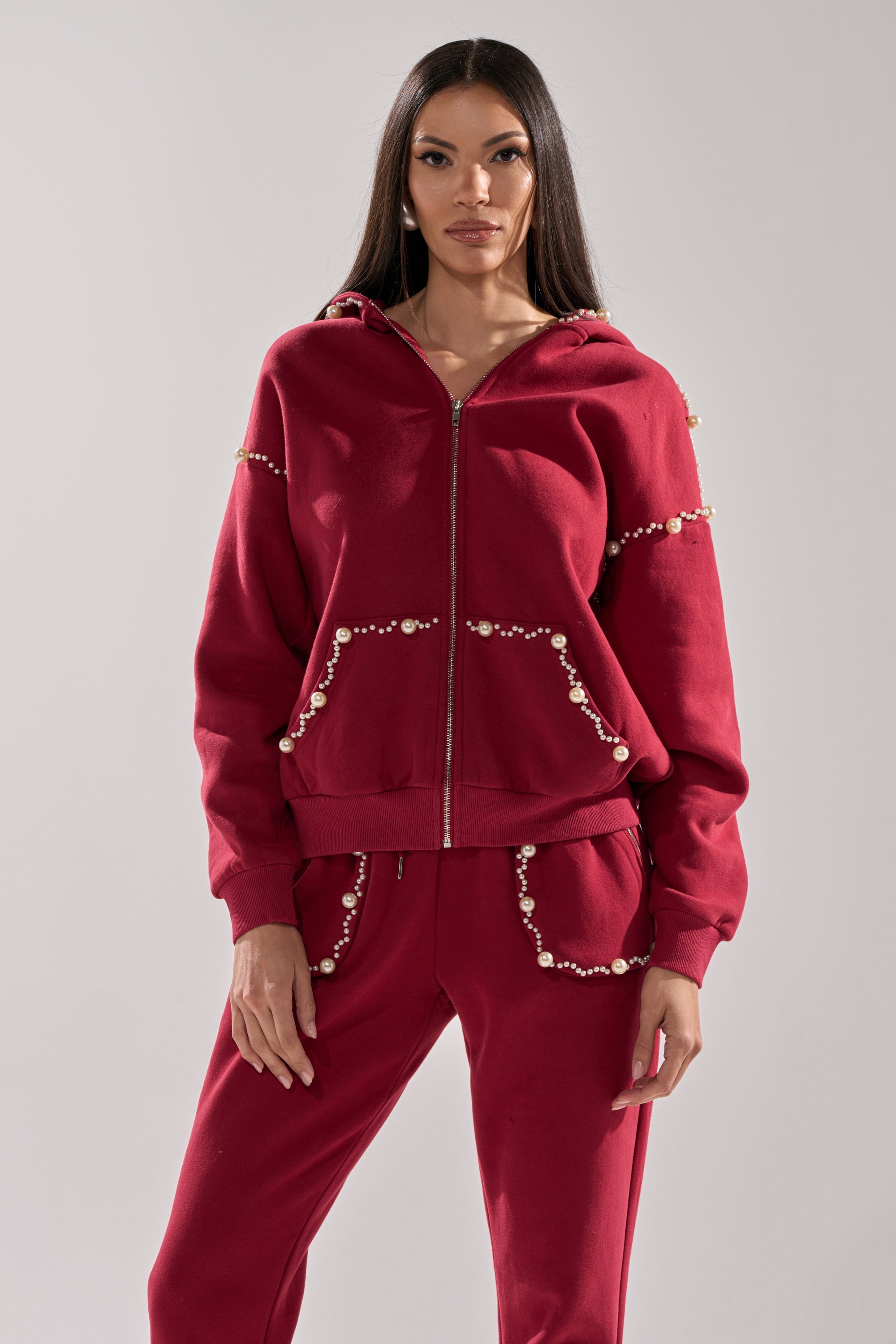 COZY HOLIDAY PEARL SWEATSHIRT  IN BURGUNDY
