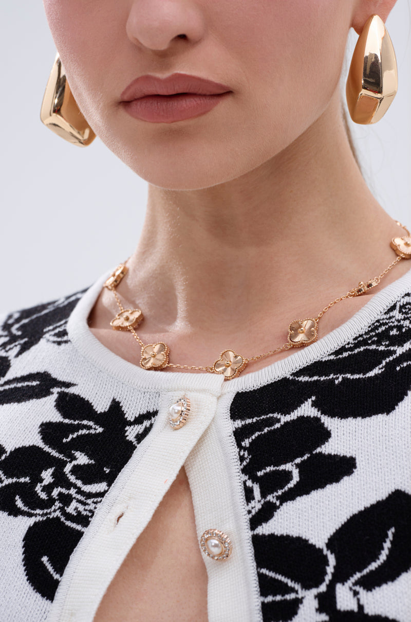QUEZ NECKLACE