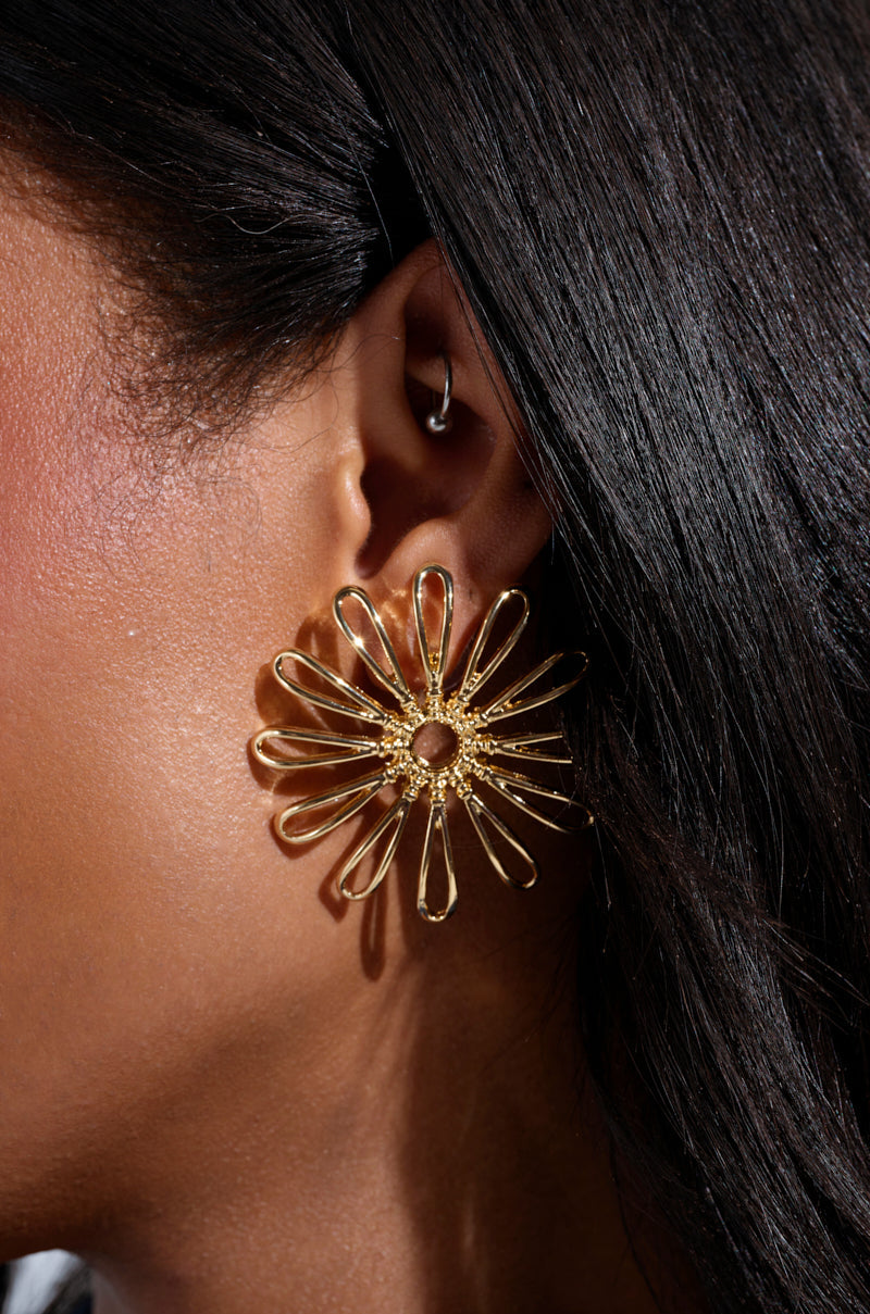 IN BLOOM GOLD EARRING