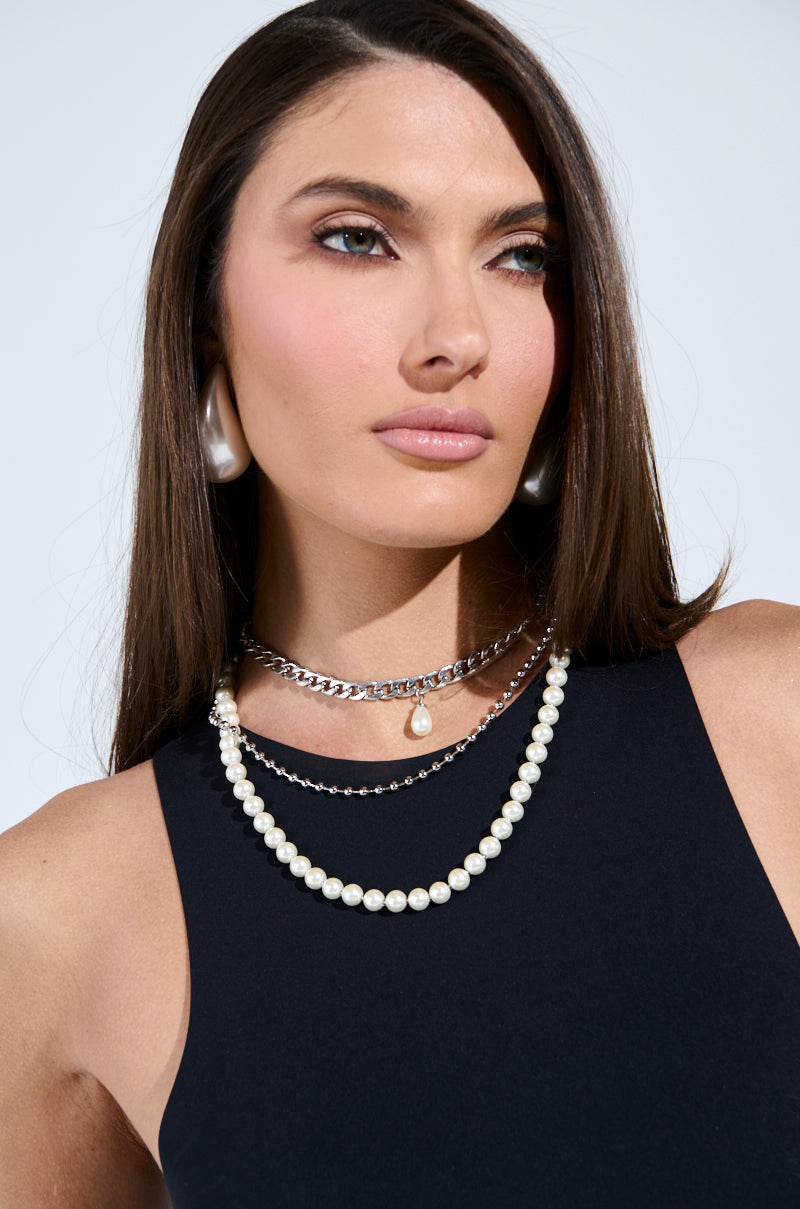 GLAM LIFE LAYERED NECKLACE