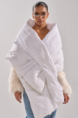 WRAPPED UP PUFFER SCARF IN WHITE