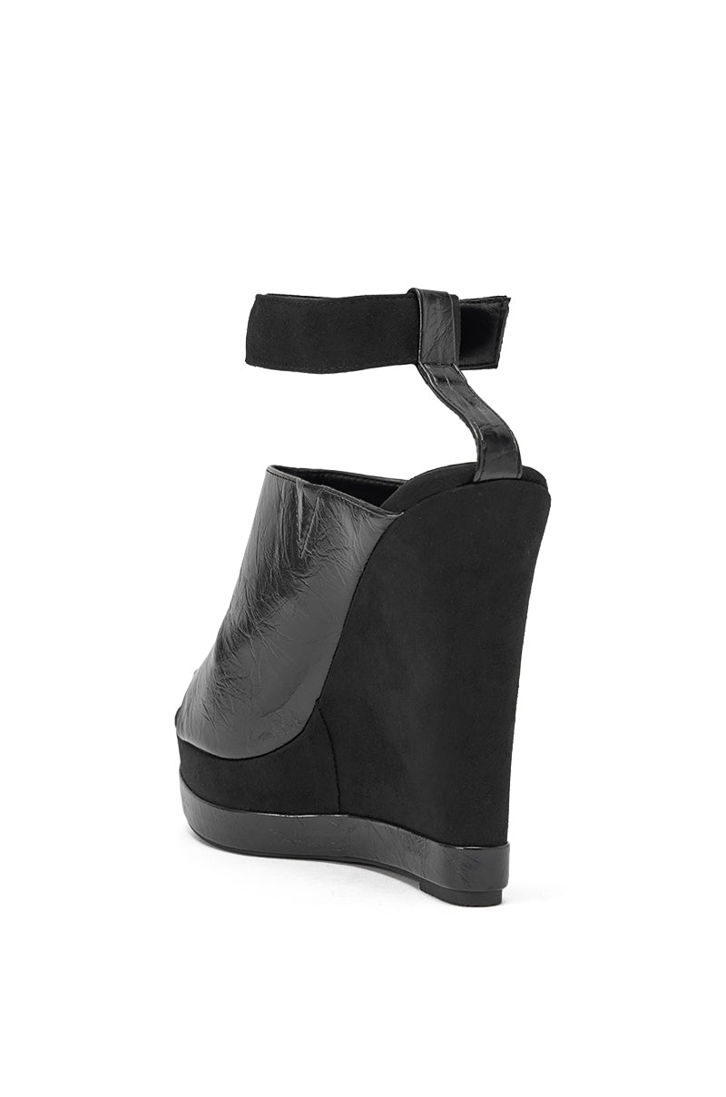 AZALEA WANG TANA BLACK MIXED MATERIAL WEDGE
