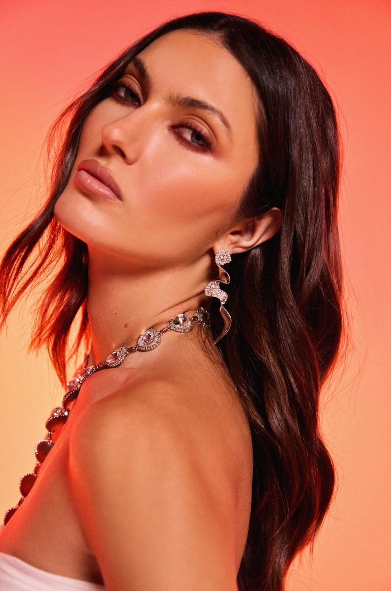 TOO WAVY EARRING IN SILVER