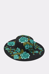 IN THE FIELD APPLIQUE BRIM HAT