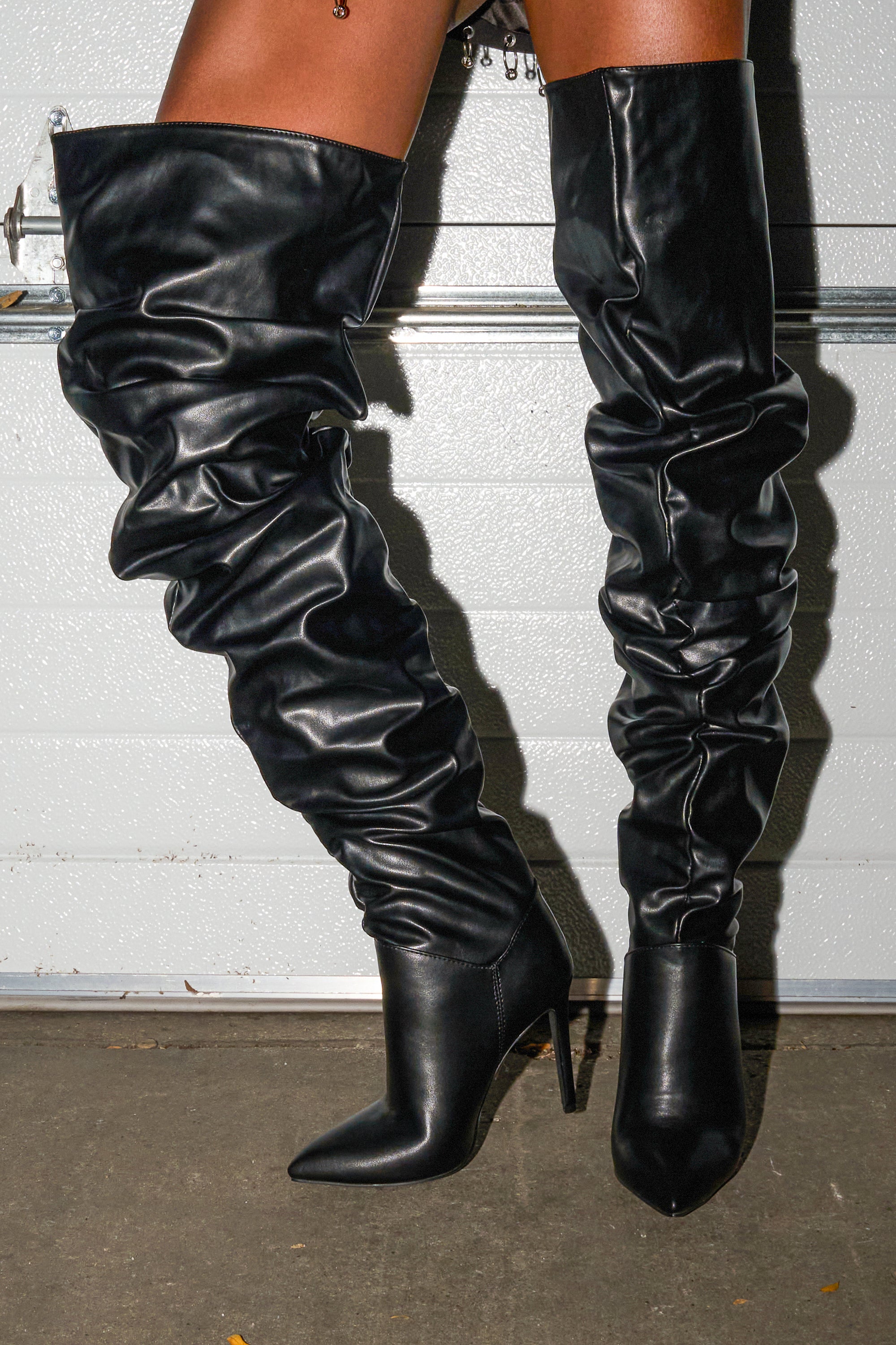 AZALEA WANG TORVIS RUCHED STILETTO BOOT IN BLACK