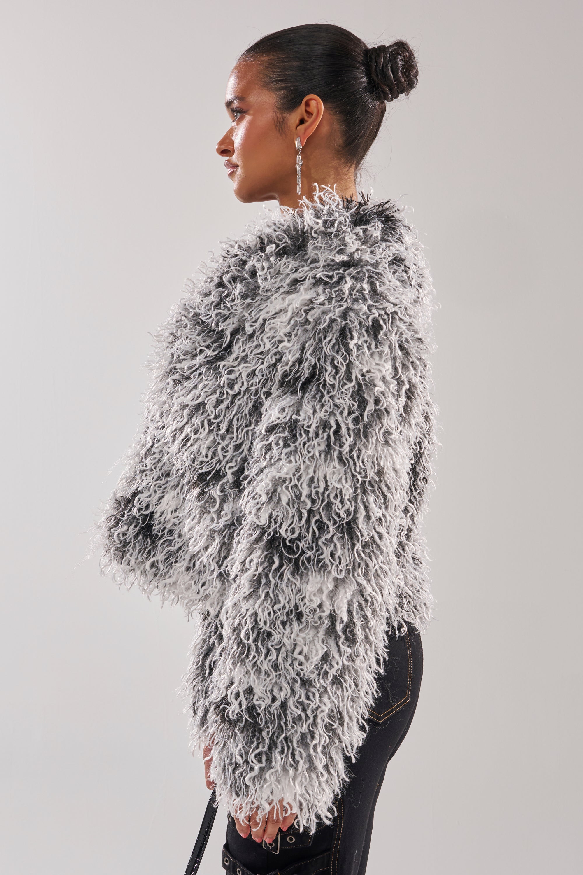RENDEZVOUS SHAGGY FAUX FUR