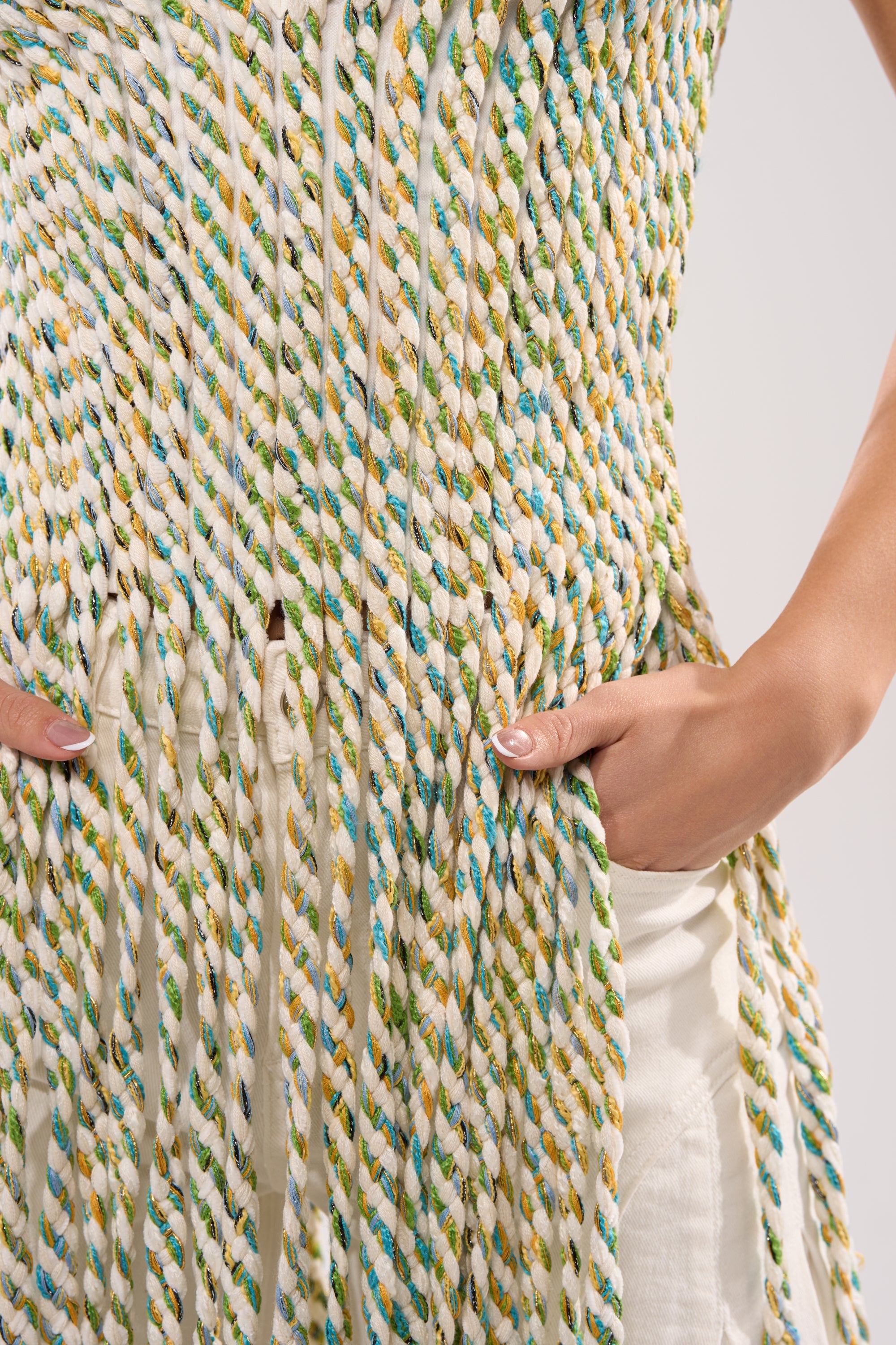 TIED DOWN V-NECK ROPE TOP