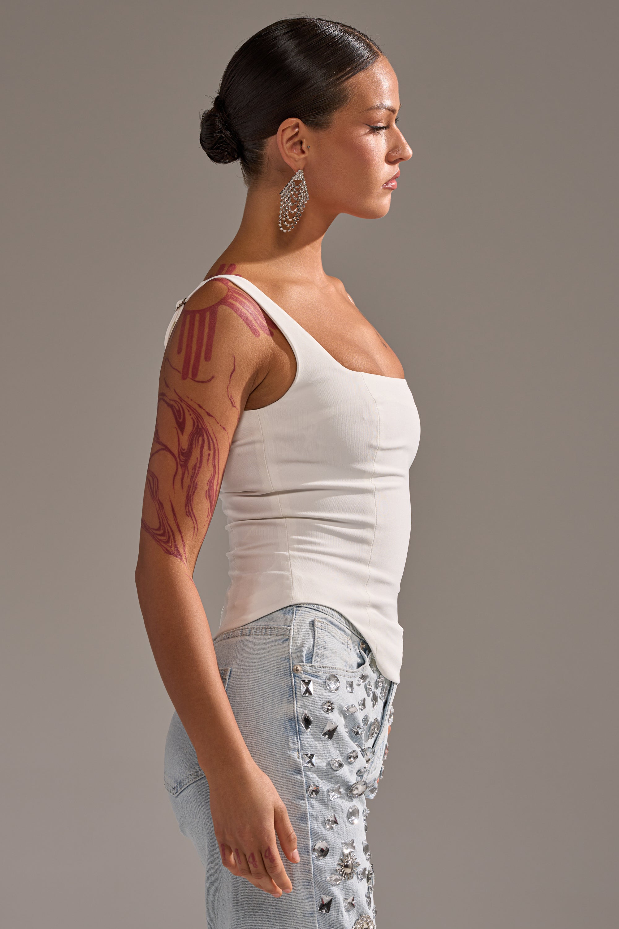 PLAIN JANE SLEEVELESS BLOUSE