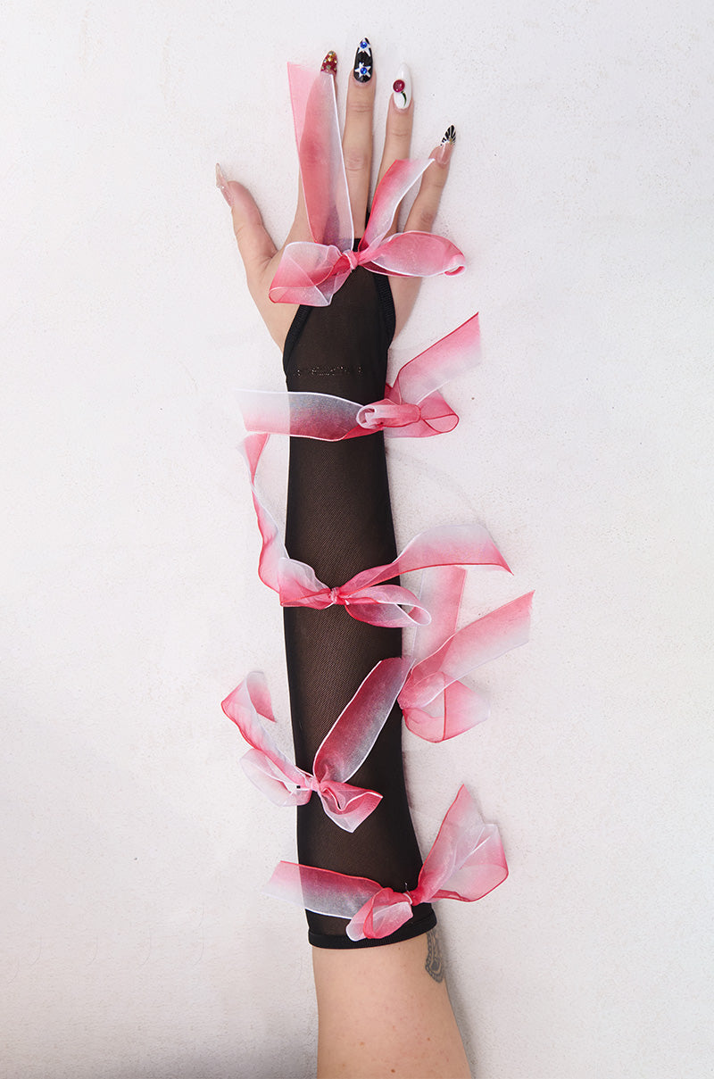 BOW DOWN FINGERLESS GLOVES