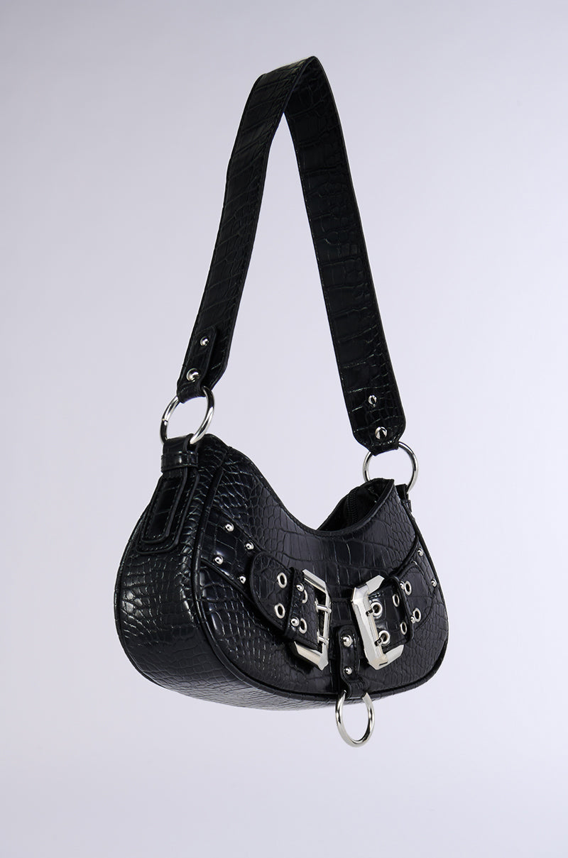 BUCKLE UP PURSE