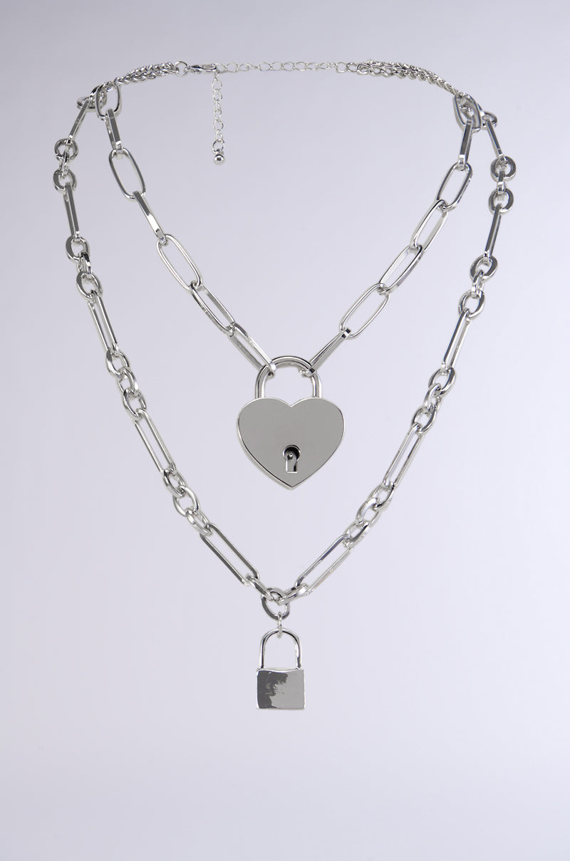 HEART ON LOCK NECKLACE SET